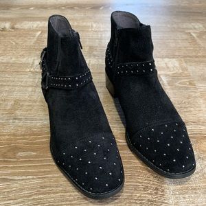 NWOT! Seychelles VIP Black Studded Booties